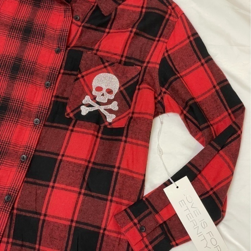NWT Rhinestone Skull Red & Black Buffalo Plaid Flannel Long Sleeve Shirt, S